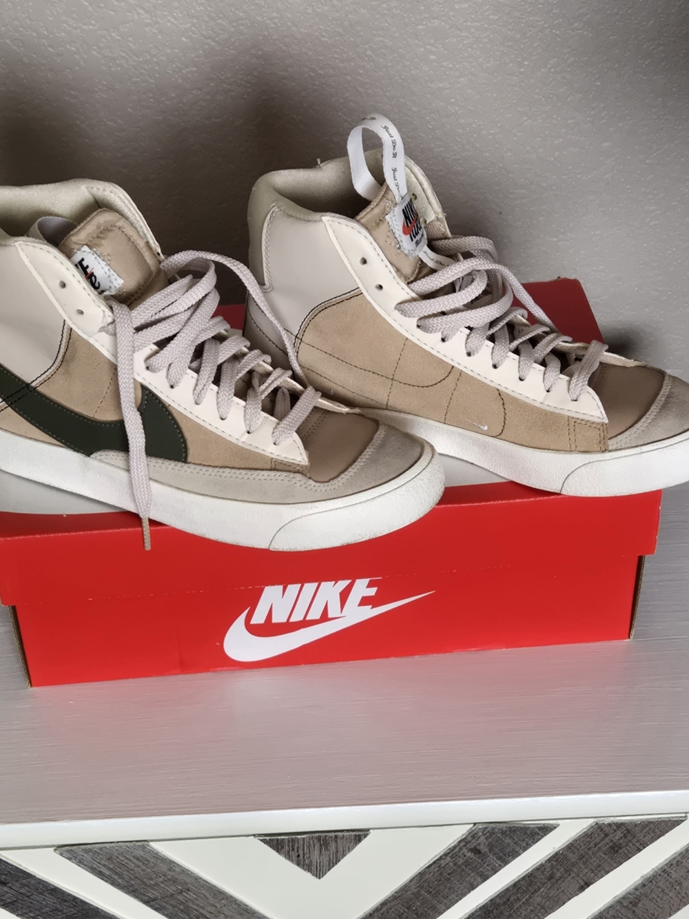 MAKE OFFER Nike High-Top Sneakers